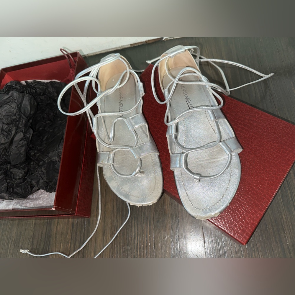 Tamara Mellon Chill Out Metallic leather Silver Strappy Sandals Flats size 38.5
